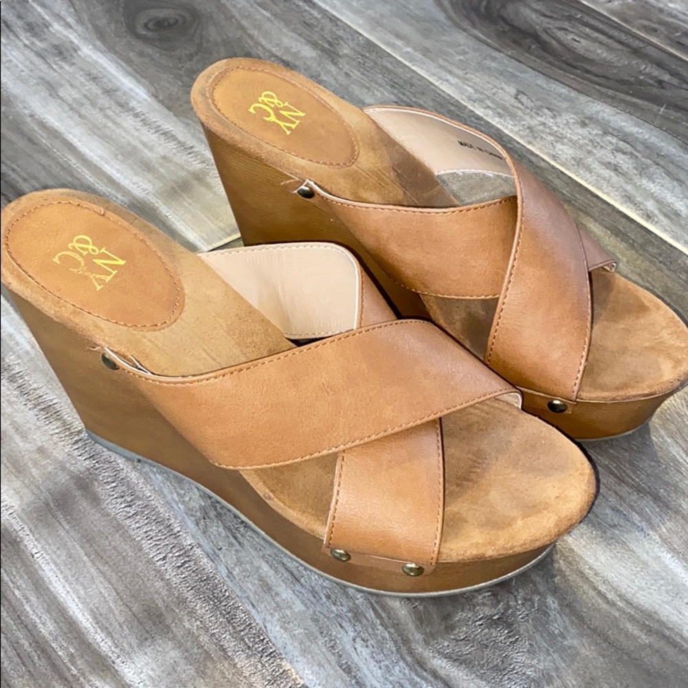 NY & Co Wedge sandals